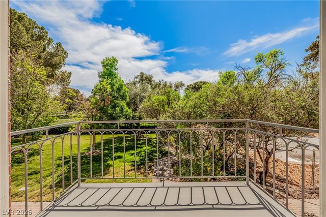 850 Tam O Shanter, Las Vegas, NV 89109