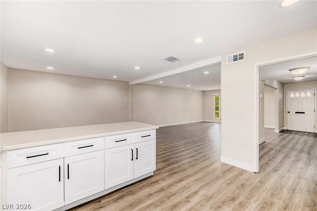 850 Tam O Shanter, Las Vegas, NV 89109