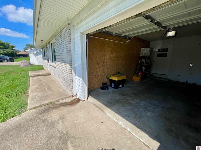 38 Orchard Drive, Clinton, KY 42031