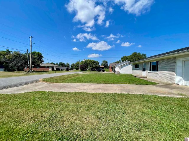 38 Orchard Drive, Clinton, KY 42031