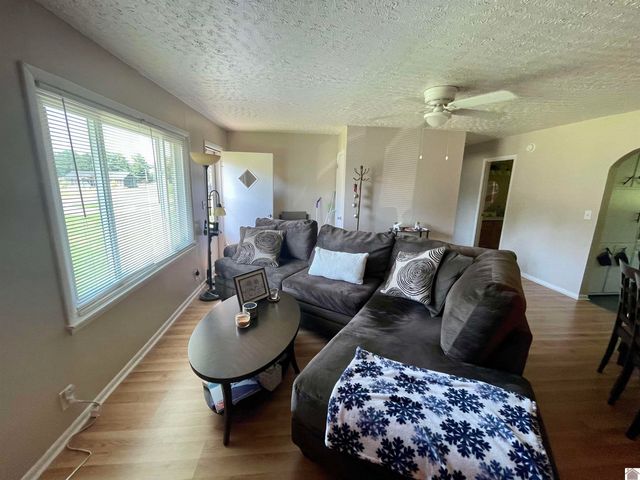 38 Orchard Drive, Clinton, KY 42031