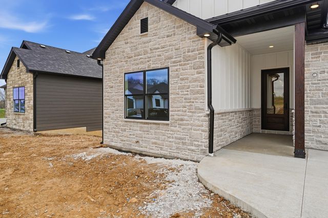 5212 WHISPER DR, Columbia, MO 65203