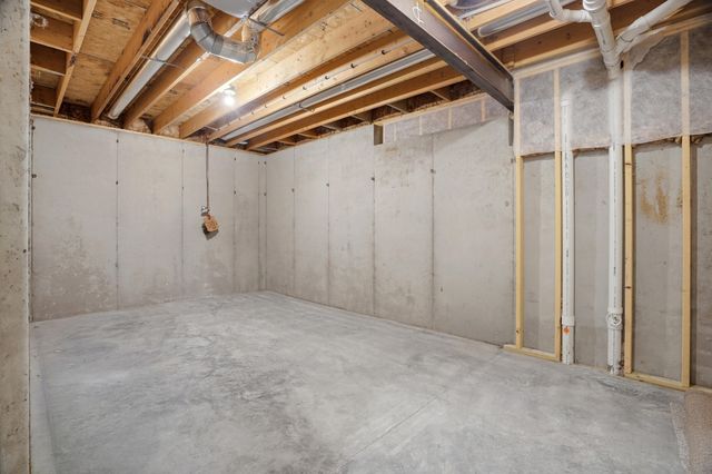 5212 WHISPER DR, Columbia, MO 65203