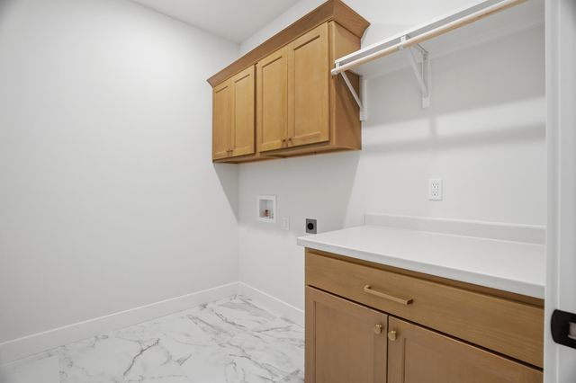 5212 WHISPER DR, Columbia, MO 65203