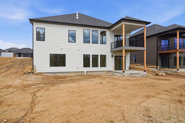 5212 WHISPER DR, Columbia, MO 65203