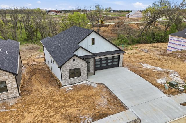 5212 WHISPER DR, Columbia, MO 65203