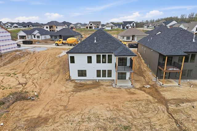 5212 WHISPER DR, Columbia, MO 65203