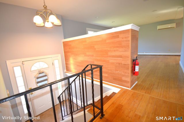 7 Saddle Drive, West Haven, CT 06516