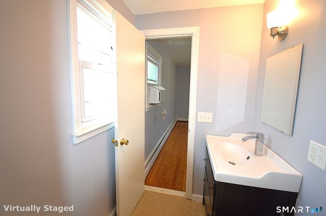 7 Saddle Drive, West Haven, CT 06516