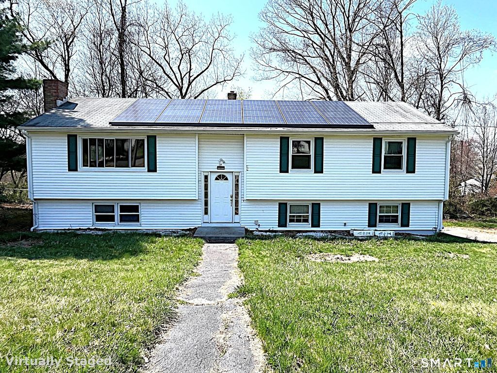 7 Saddle Drive, West Haven, CT 06516