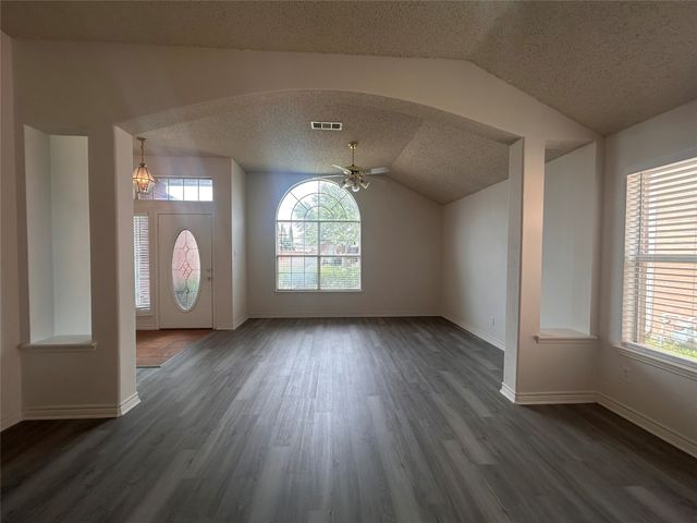 2018 Kayla Court, Arlington, TX 76010