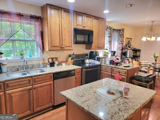 4206 Pittman Road SW, College Park, GA 30349