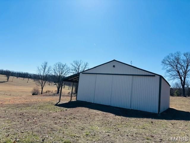 205 and 207 Center Point Rd, Steelville, MO 65565