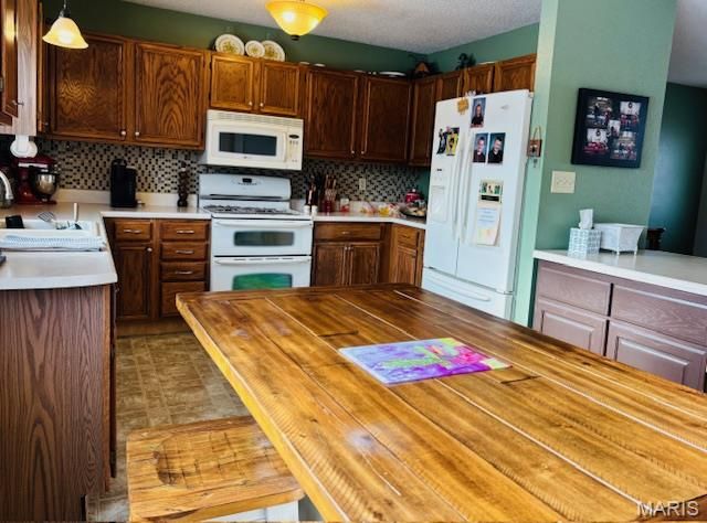 205 and 207 Center Point Rd, Steelville, MO 65565