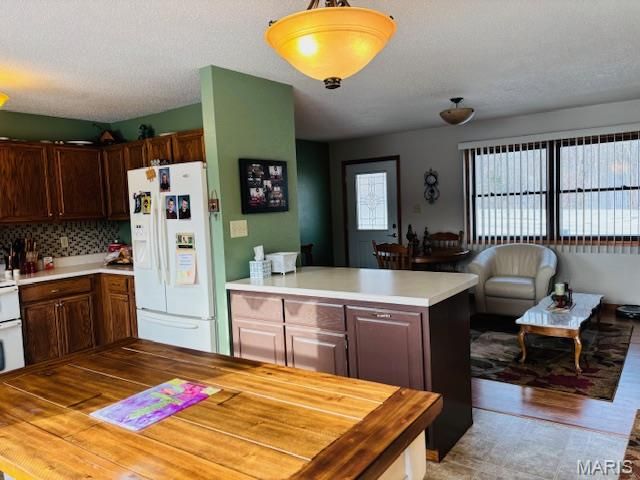 205 and 207 Center Point Rd, Steelville, MO 65565