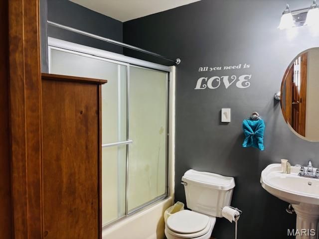 205 and 207 Center Point Rd, Steelville, MO 65565