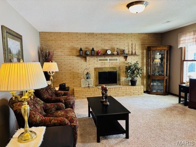 205 and 207 Center Point Rd, Steelville, MO 65565