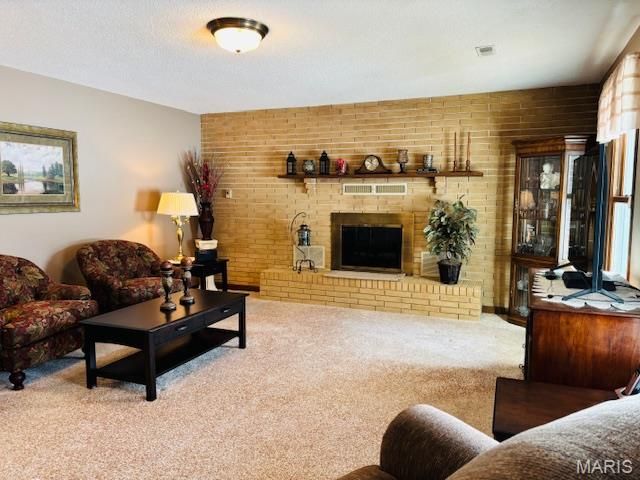 205 and 207 Center Point Rd, Steelville, MO 65565