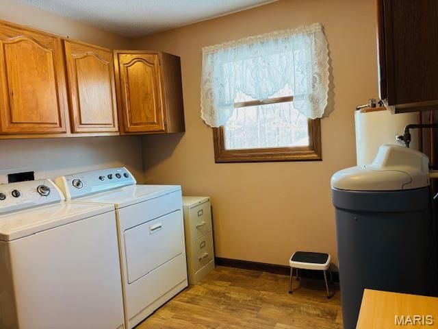 205 and 207 Center Point Rd, Steelville, MO 65565