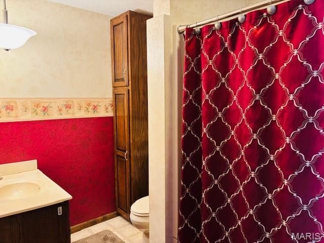 205 and 207 Center Point Rd, Steelville, MO 65565