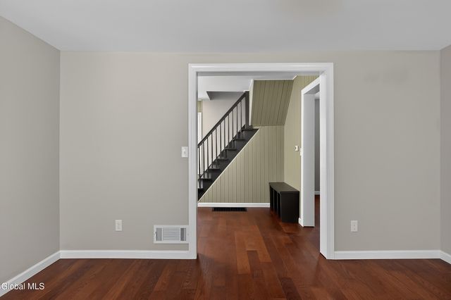 15 Murdock Avenue, Glens Falls, NY 12801