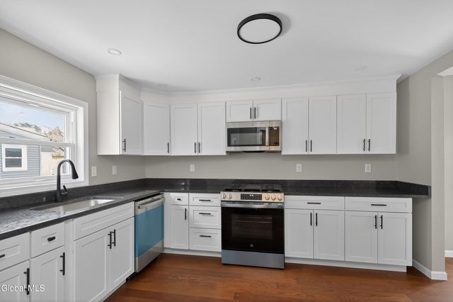 15 Murdock Avenue, Glens Falls, NY 12801