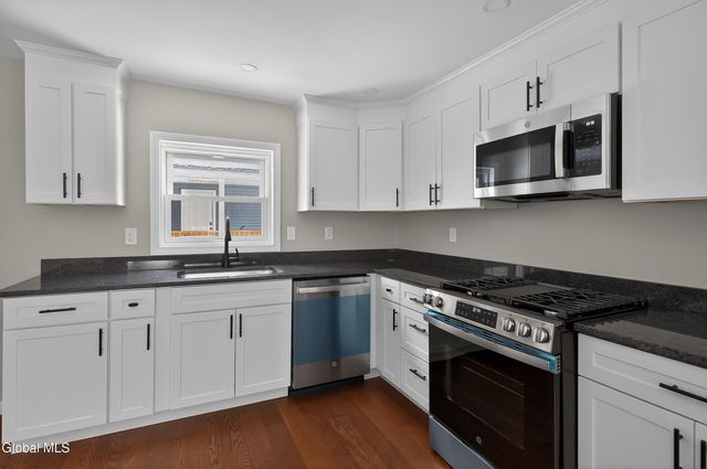 15 Murdock Avenue, Glens Falls, NY 12801