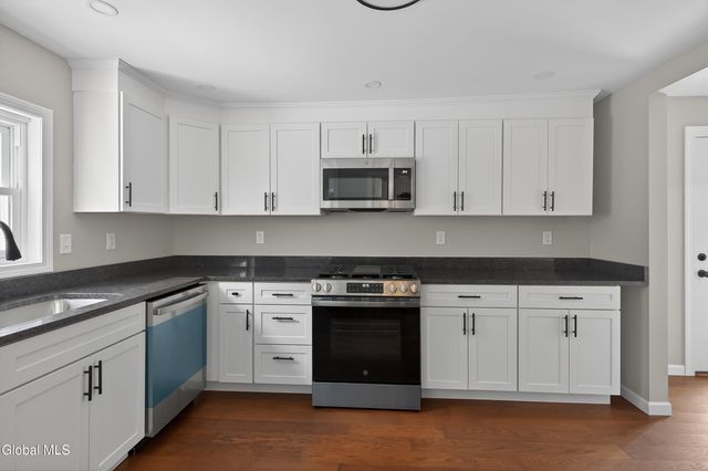 15 Murdock Avenue, Glens Falls, NY 12801