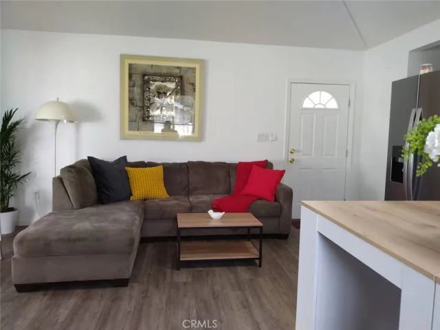 5041 Alhama, Woodland Hills, CA 91364