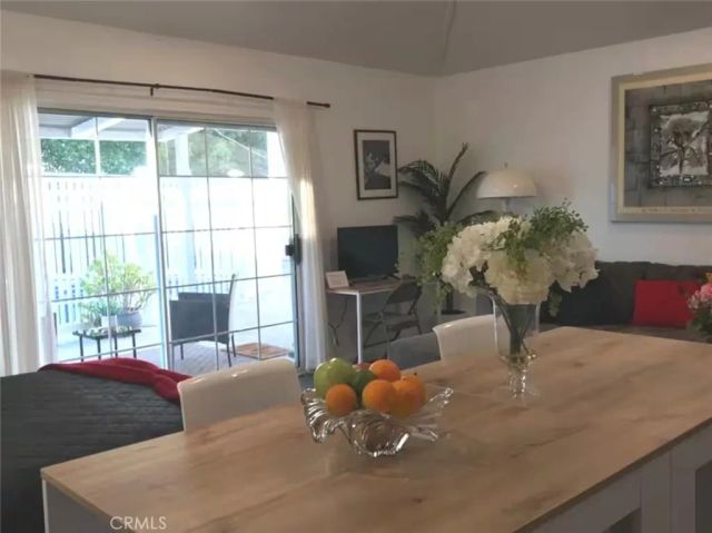 5041 Alhama, Woodland Hills, CA 91364