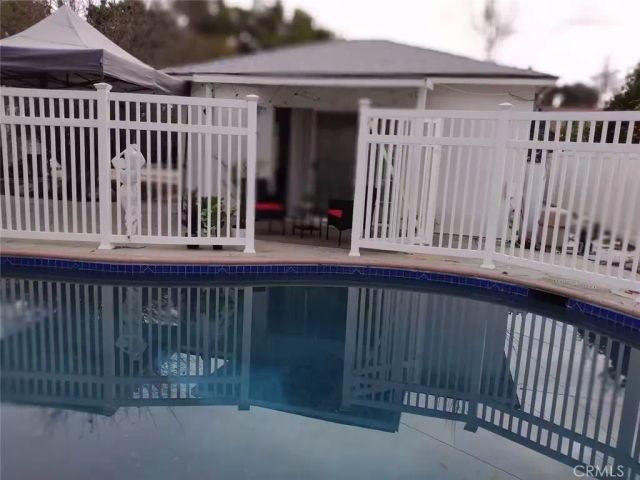 5041 Alhama, Woodland Hills, CA 91364