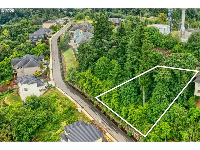 10945 Se SCOTTS SUMMIT Ct, Happy Valley, OR 97086