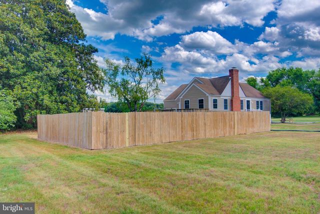20532 RIDGE RD, Colonial Beach, VA 22443