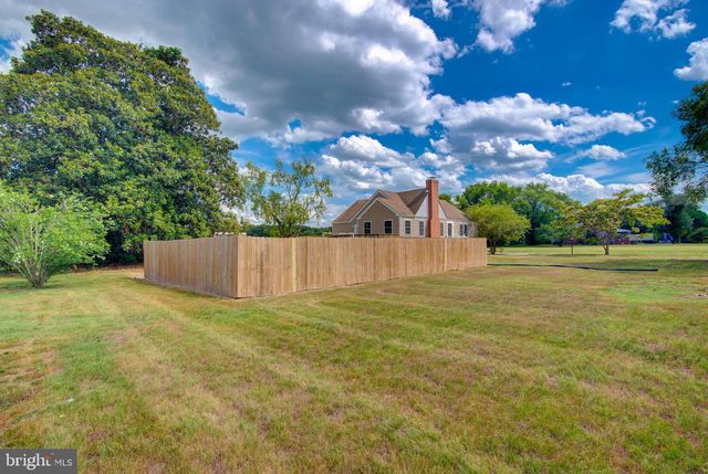 20532 RIDGE RD, Colonial Beach, VA 22443