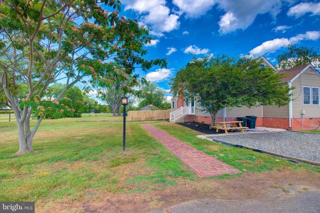 20532 RIDGE RD, Colonial Beach, VA 22443