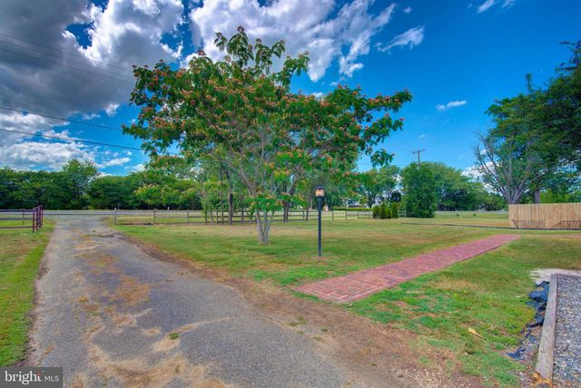 20532 RIDGE RD, Colonial Beach, VA 22443