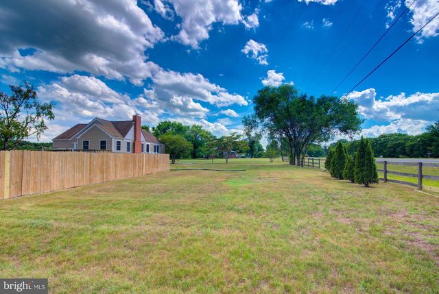 20532 RIDGE RD, Colonial Beach, VA 22443
