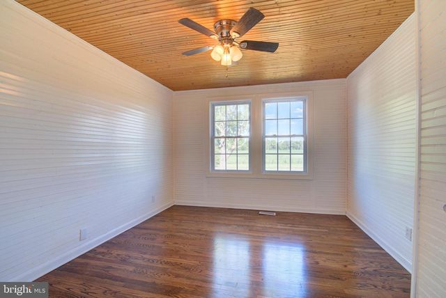 20532 RIDGE RD, Colonial Beach, VA 22443