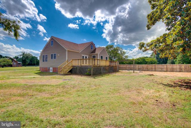 20532 RIDGE RD, Colonial Beach, VA 22443
