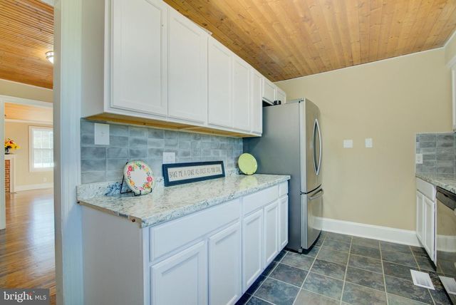 20532 RIDGE RD, Colonial Beach, VA 22443