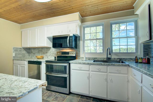 20532 RIDGE RD, Colonial Beach, VA 22443