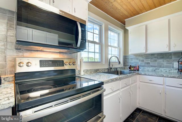 20532 RIDGE RD, Colonial Beach, VA 22443