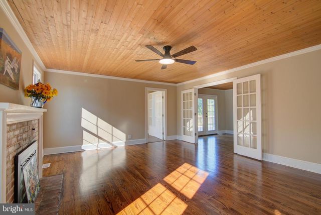 20532 RIDGE RD, Colonial Beach, VA 22443