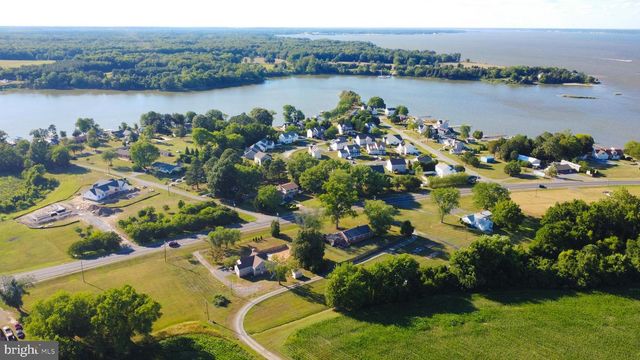 20532 RIDGE RD, Colonial Beach, VA 22443
