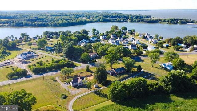 20532 RIDGE RD, Colonial Beach, VA 22443