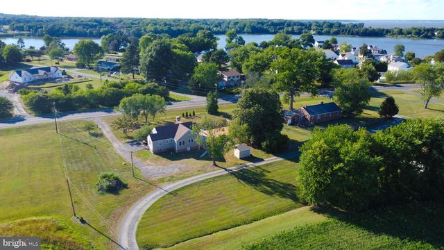 20532 RIDGE RD, Colonial Beach, VA 22443