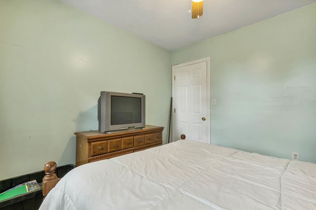 124 Haverhill Road, Chester, NH 03036