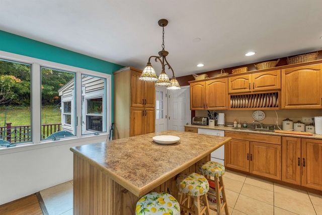124 Haverhill Road, Chester, NH 03036