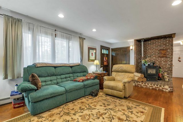 124 Haverhill Road, Chester, NH 03036