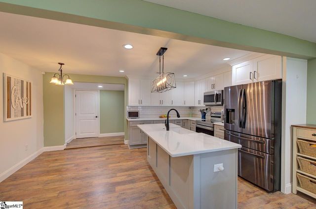 120 Swain Avenue, Boiling Springs, SC 29316